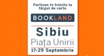 Caravana BookLand ajunge la Sibiu pe 17 septembrie 2013, in Piata Unirii